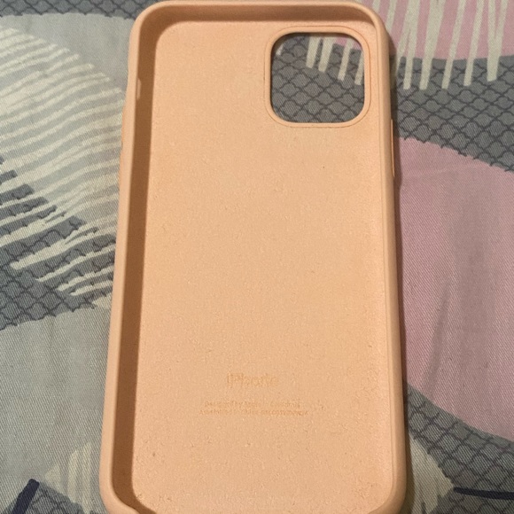 Apple iPhone 11 Pro Silicone Case - Peach - Picture 2 of 2